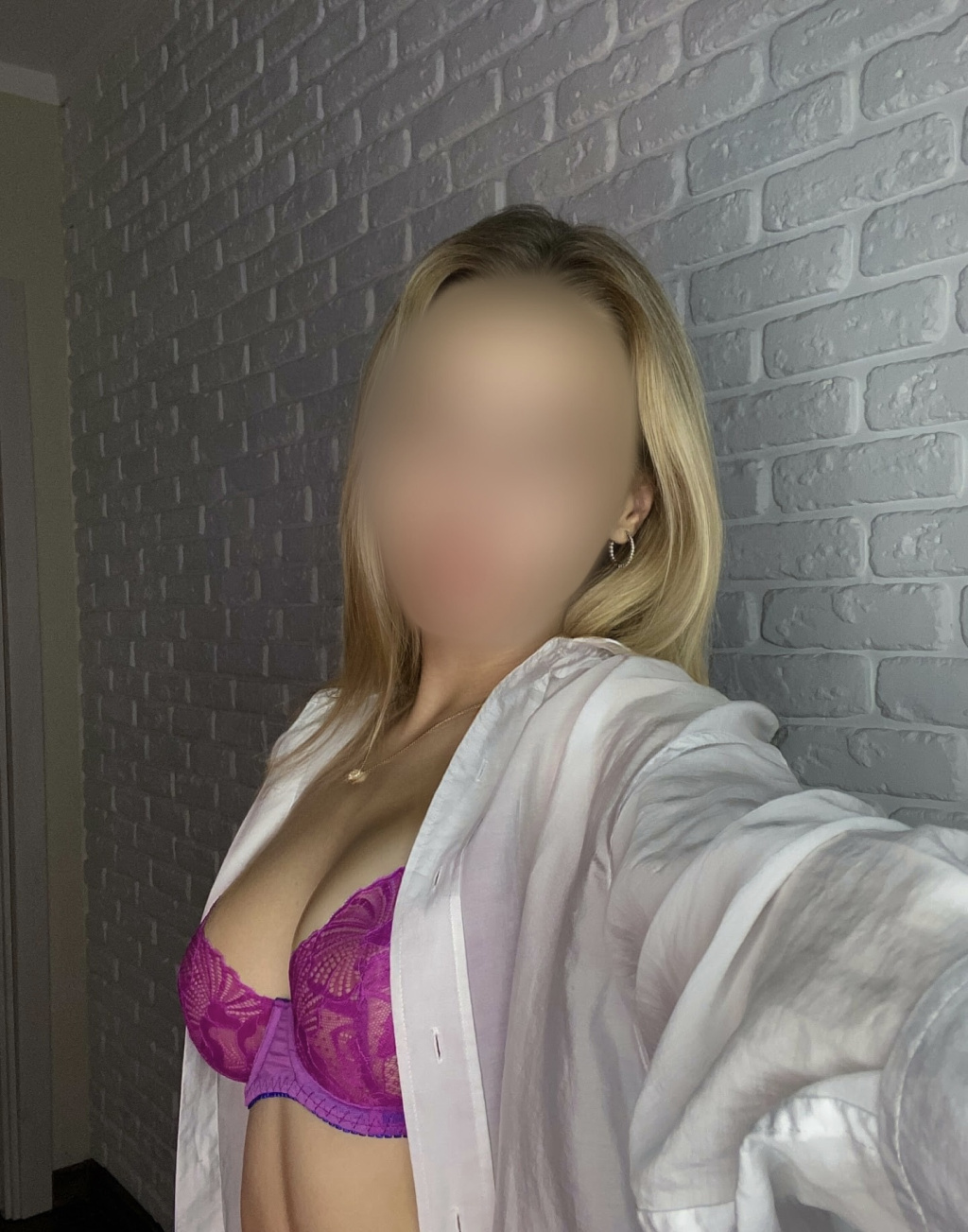 Настя : проститутки индивидуалки в Омске