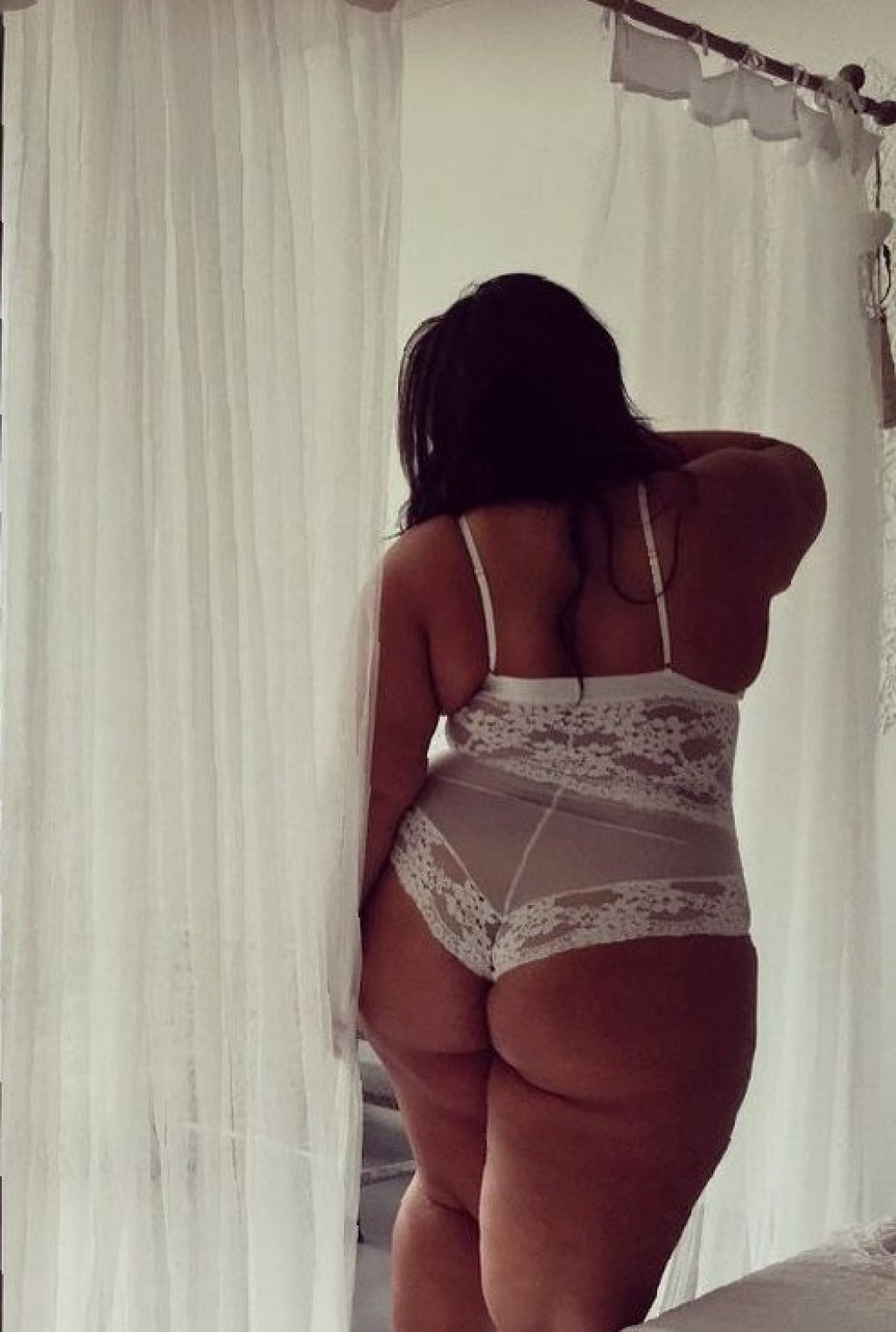 Яна: проститутки индивидуалки в Омске