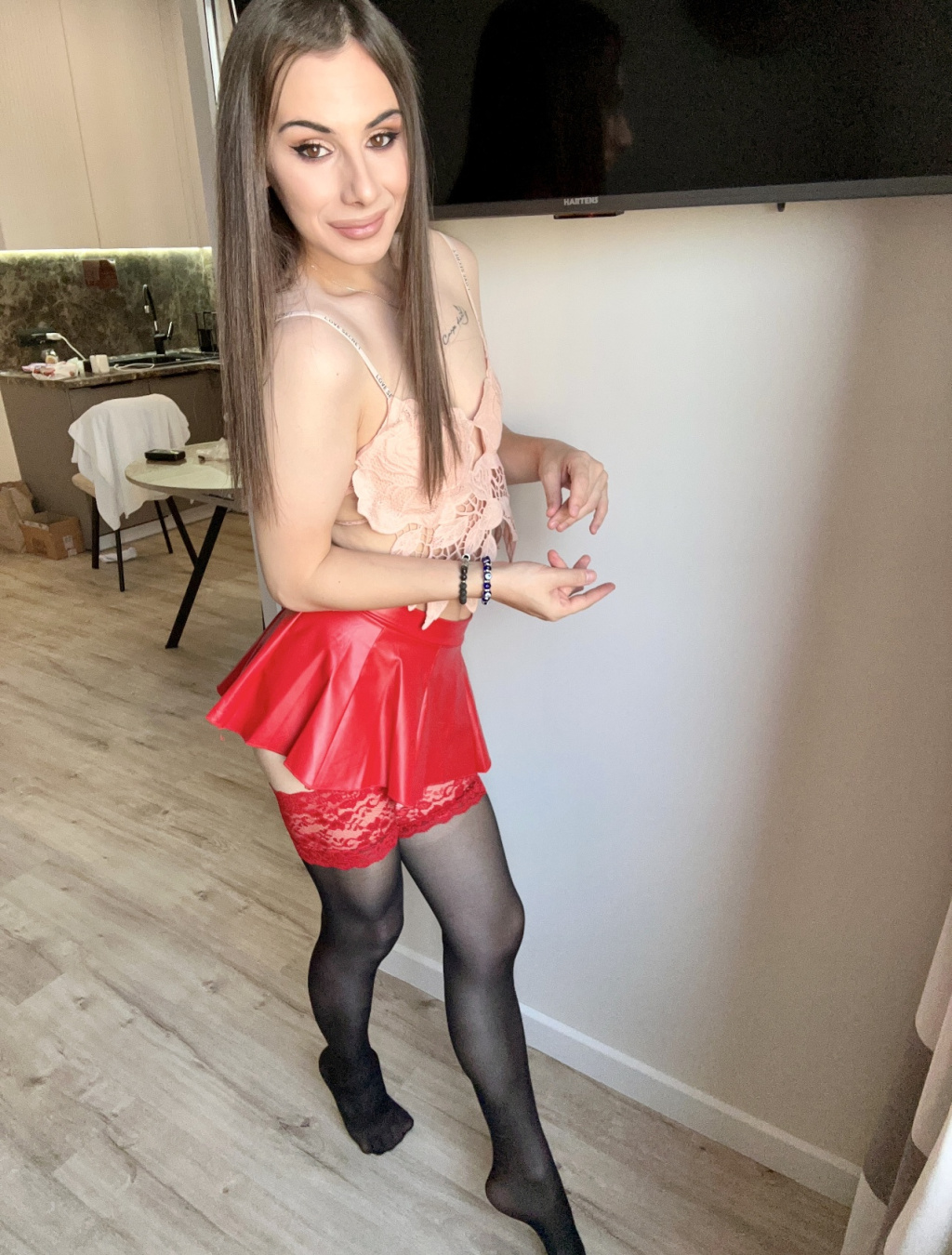 Christina : проститутки индивидуалки в Омске