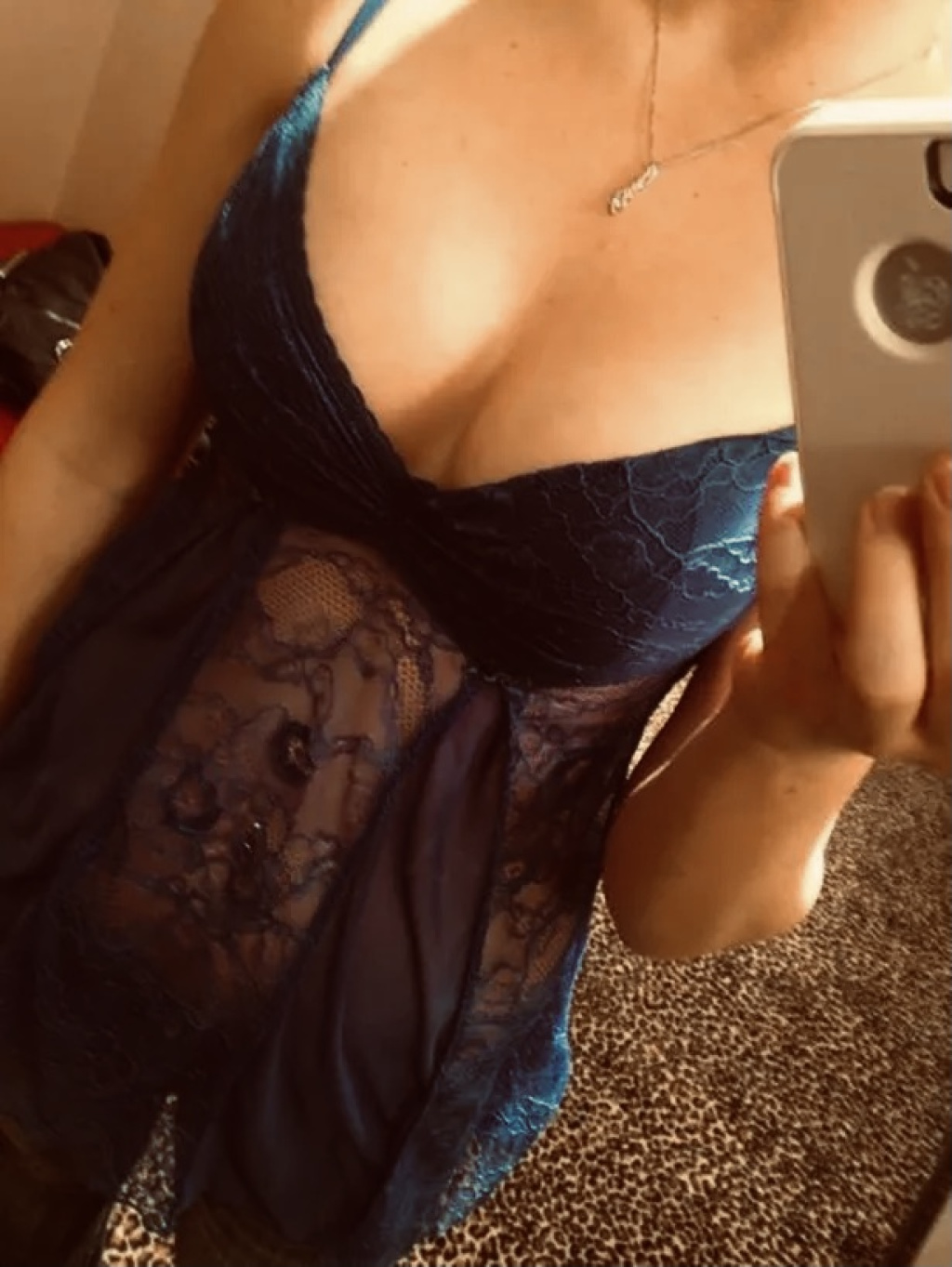 Виктория : проститутки индивидуалки в Омске